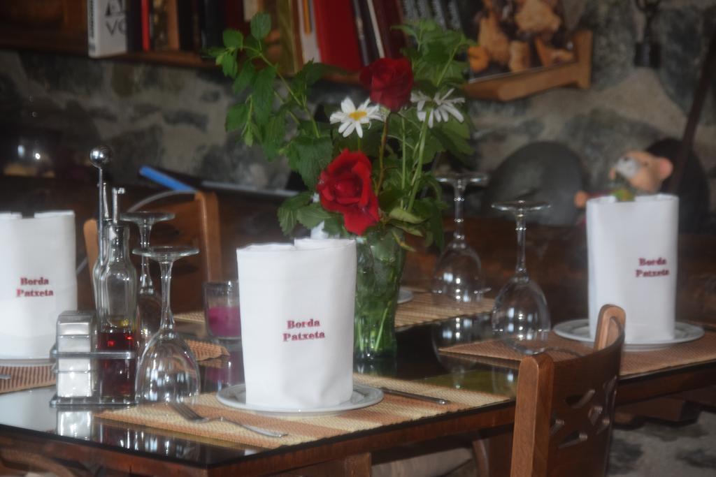 Casa Rural Restaurant Borda Patxeta Канилло Экстерьер фото
